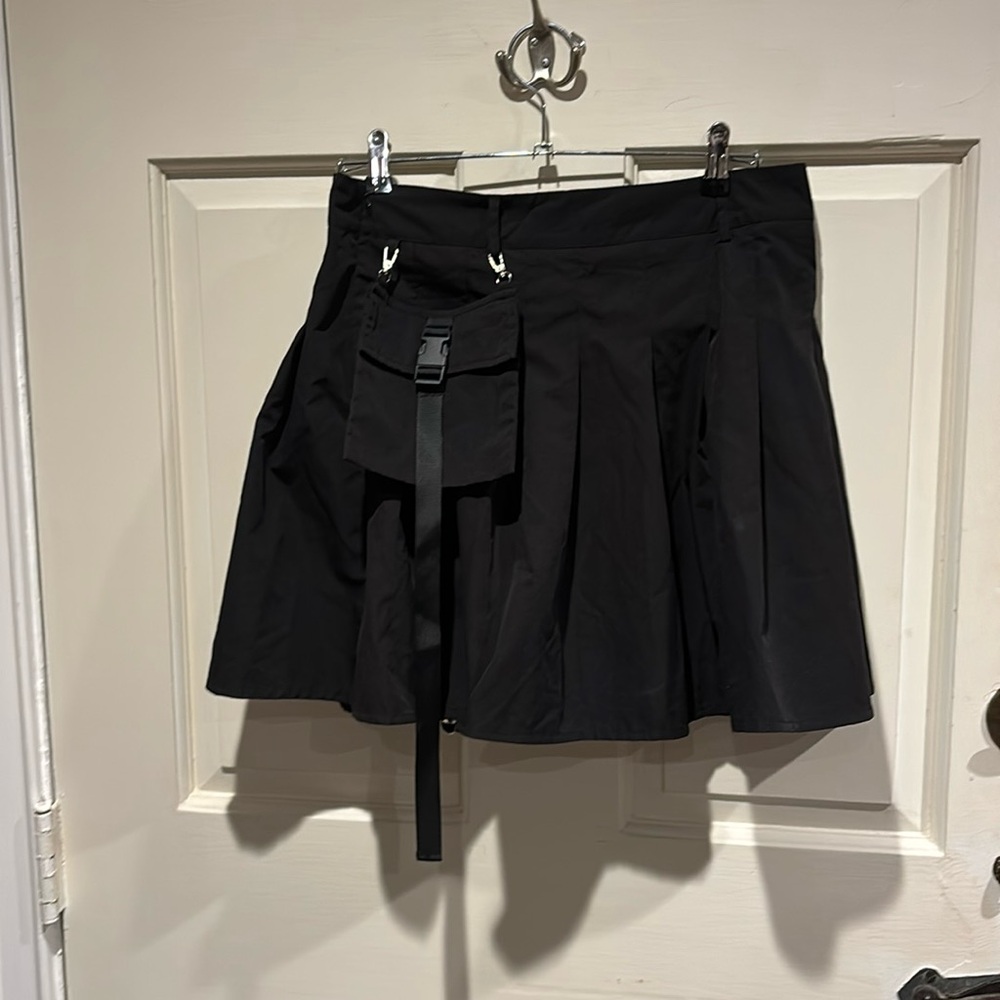 BLACK WOMENS SKIRT WITH POCKET SIZE XL
